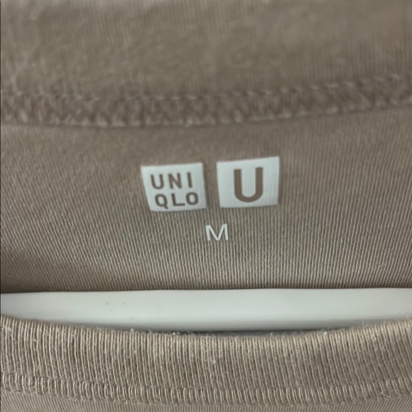 Uniqlo Women's Light Pink Short Sleeve Tee - Picture 2 of 2